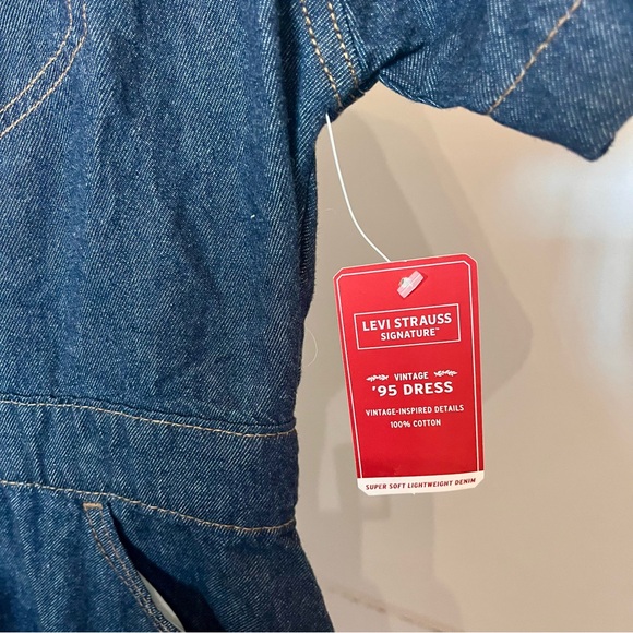 Levi's Signature Vintage Denim Dress - Picture 8 of 10